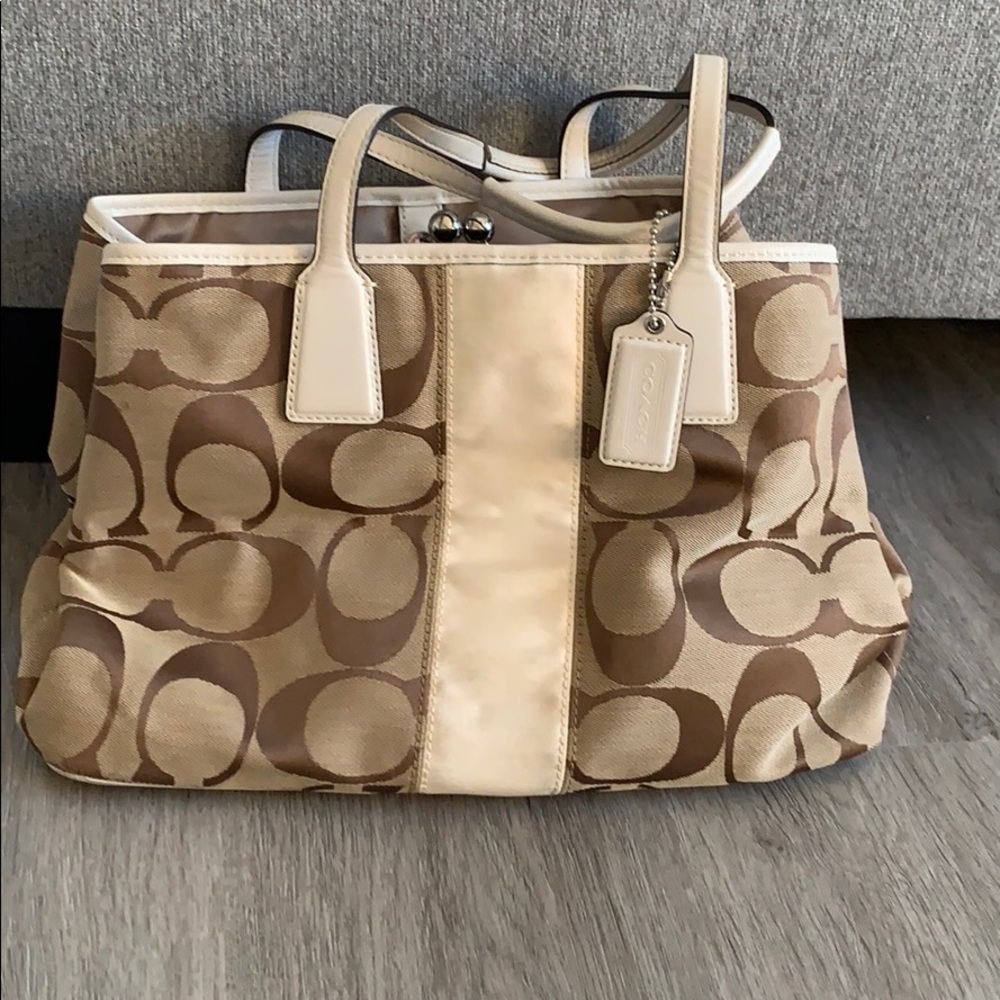 Coach handbag